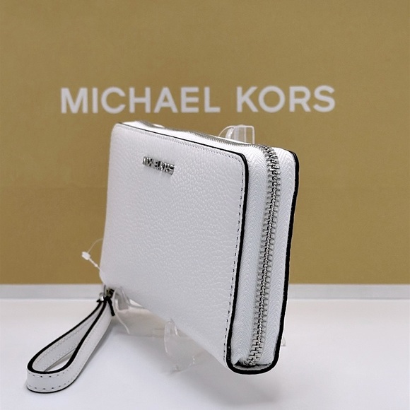 Michael Kors Large Pebbled Leather Continental Wallet Wristlet Phone Holder
Opt - Picture 5 of 12